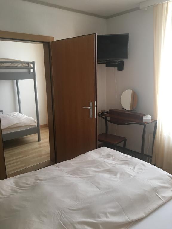 Hotel De La Gare Yvonand エクステリア 写真